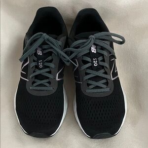 New Balance 520 Sneakers